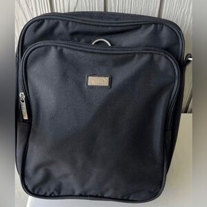 Land Rover Black Collapsible Duffel Tote Travel Bag with Shoulder Strap